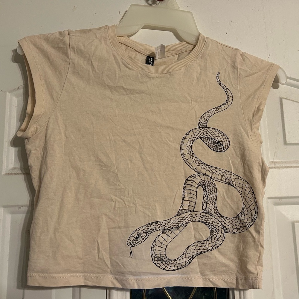 H&M baby tee with snake